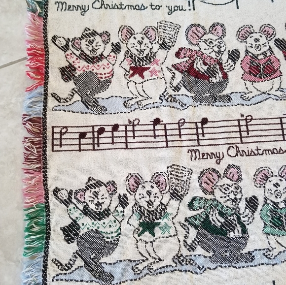 Merry Christmas mouse cream afgan throw tapestry 49 x 61 inches - Picture 5 of 7